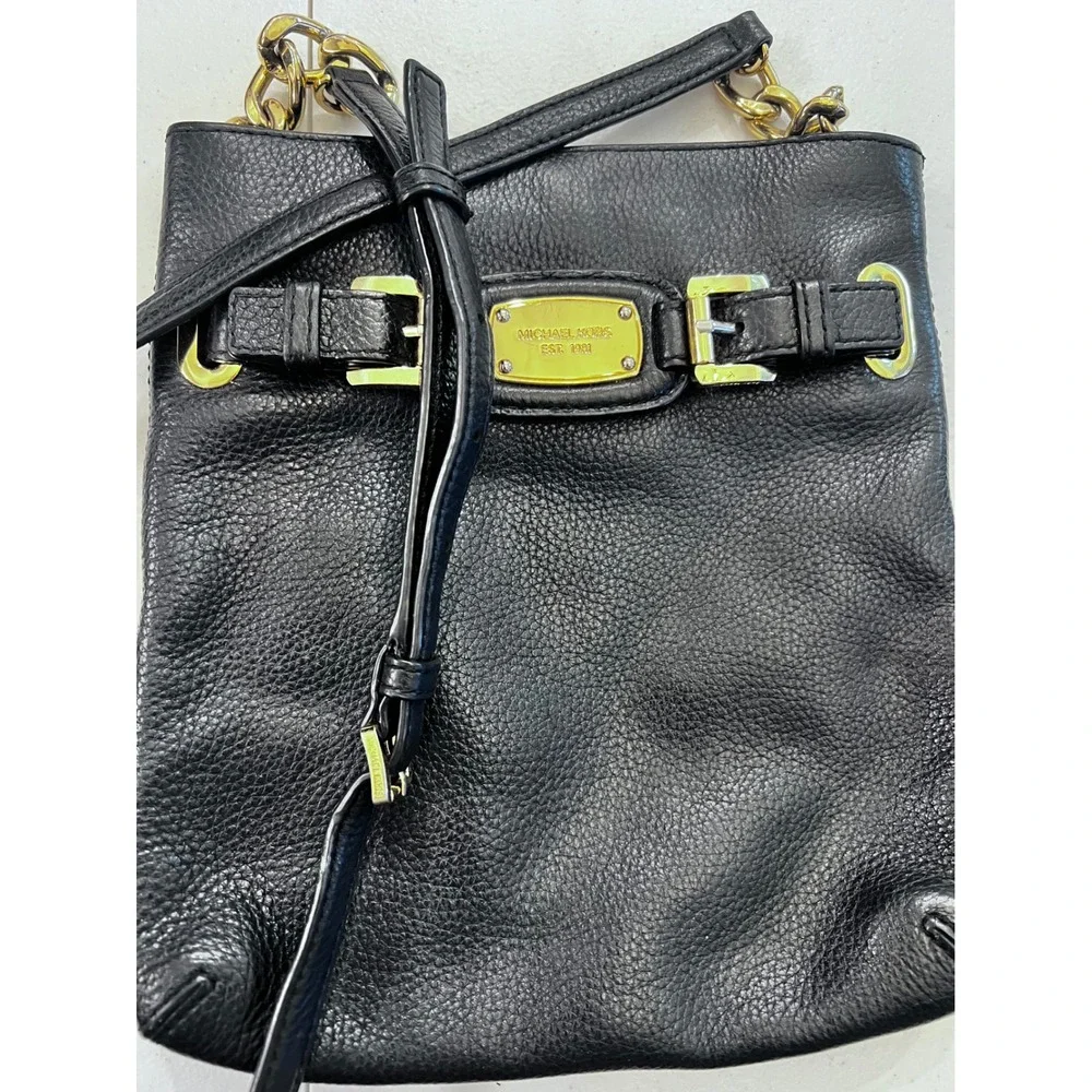 Michael Kors Black Pebbled Leather Crossbody Bag Gold Chain Buckle Detail Luxury